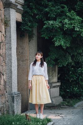 两个人轮流上24小时的班